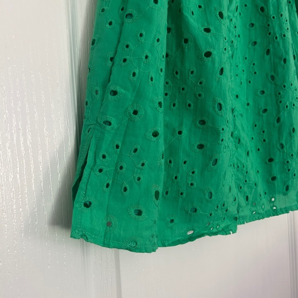 Women’s Eyelet Top NWOT Size Small Green - Picture 4 of 6
